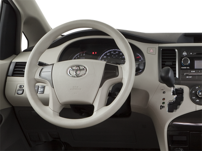 2012 Toyota Sienna SE 8 Passenger
