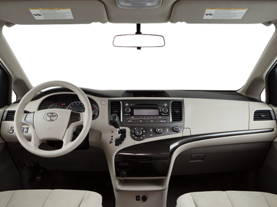 2012 Toyota Sienna SE 8 Passenger