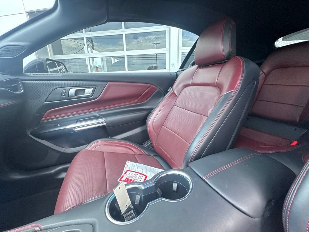2025 Ford MUST NA