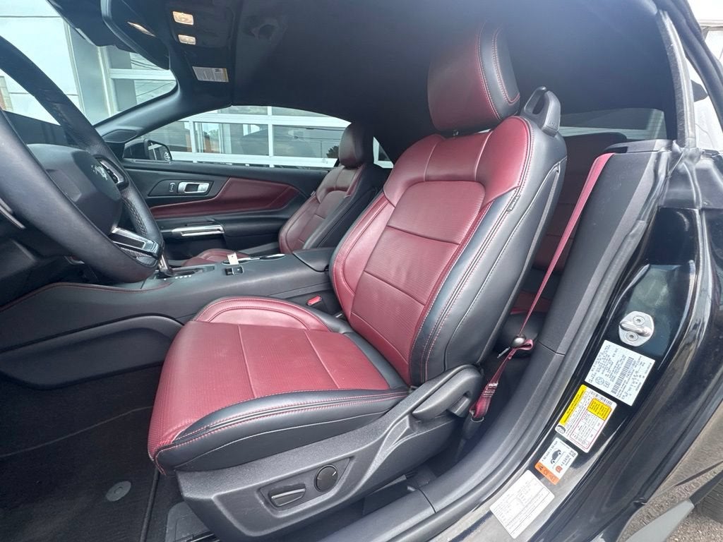 2025 Ford MUST NA