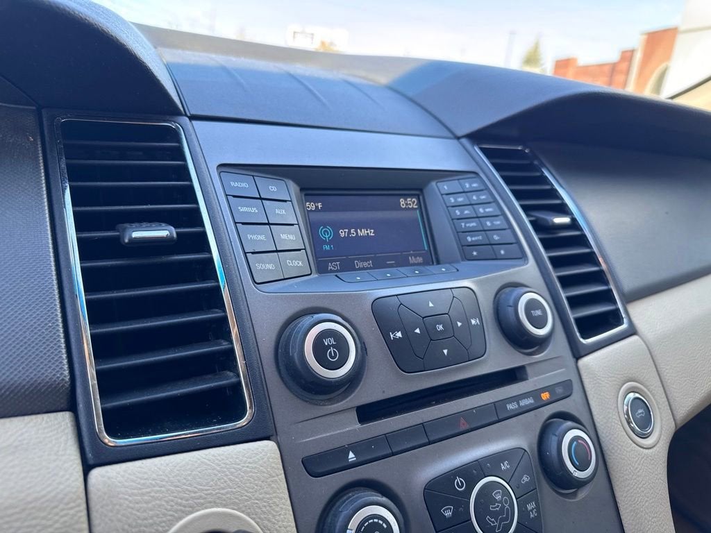 2018 Ford Taurus SE