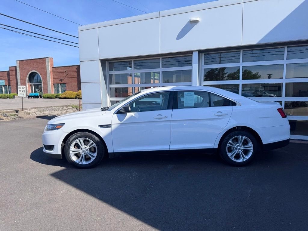 2018 Ford Taurus SE