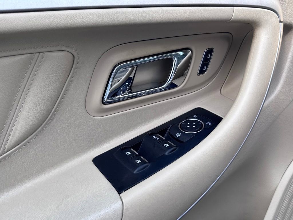 2018 Ford Taurus SE