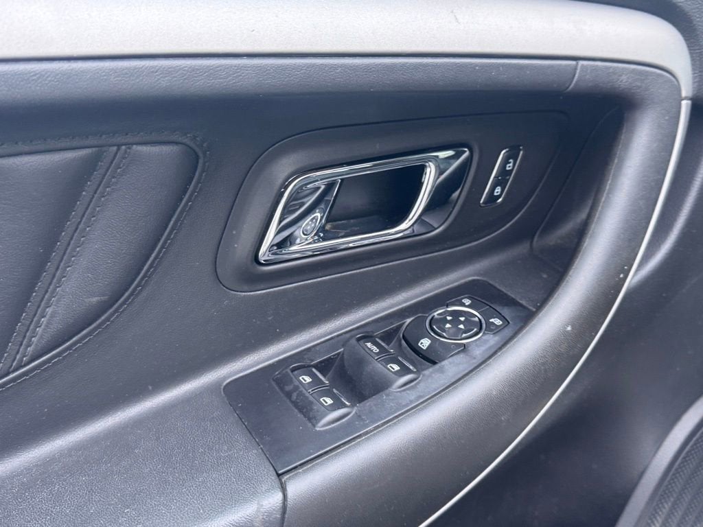 2017 Ford Taurus SEL