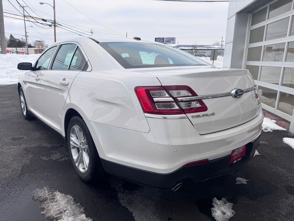 2017 Ford Taurus SEL