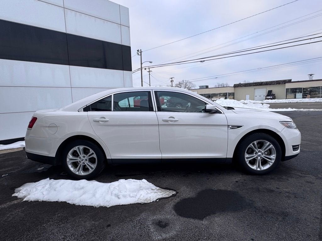 2017 Ford Taurus SEL