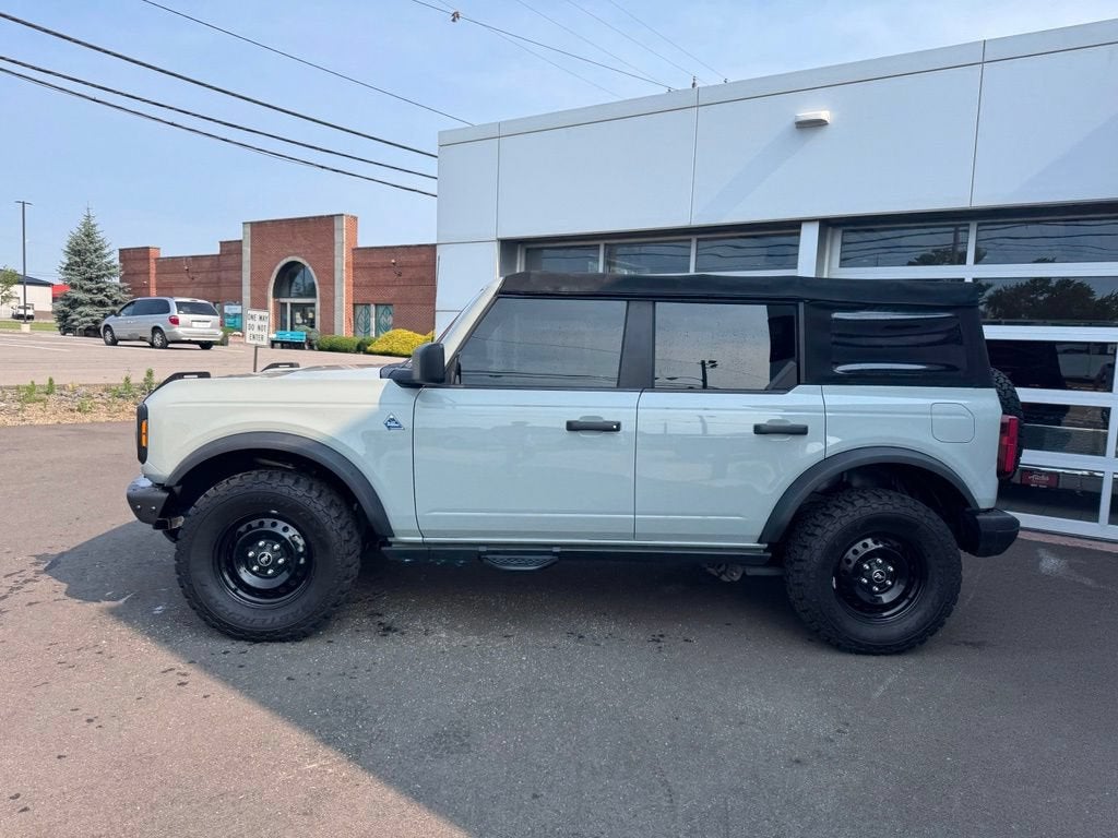 2021 Ford Bronco Base