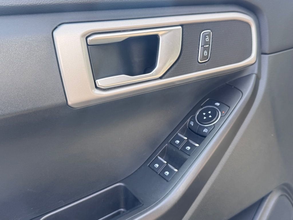 2023 Ford Explorer Base