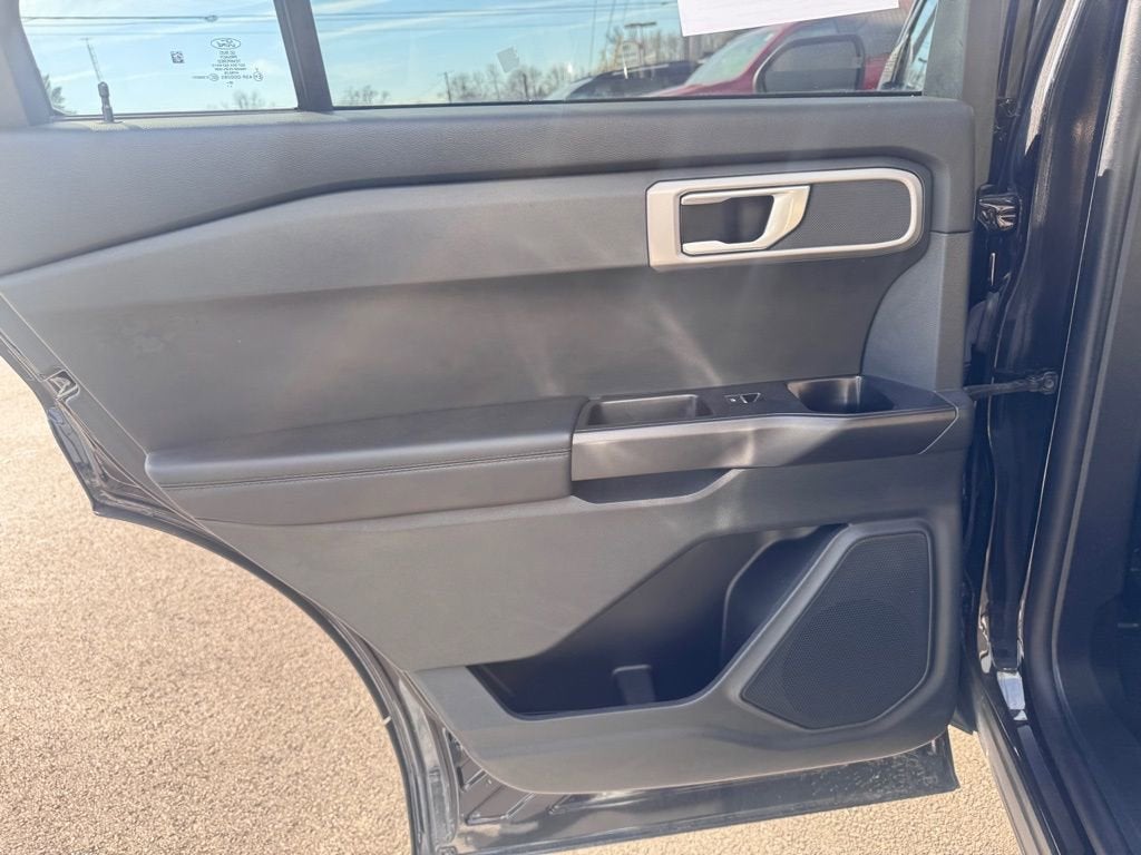 2023 Ford Explorer Base