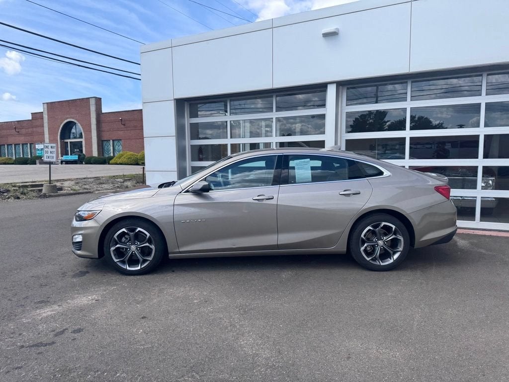 Used 2023 Chevrolet Malibu 1LT with VIN 1G1ZD5ST1PF138422 for sale in Ontario, OH