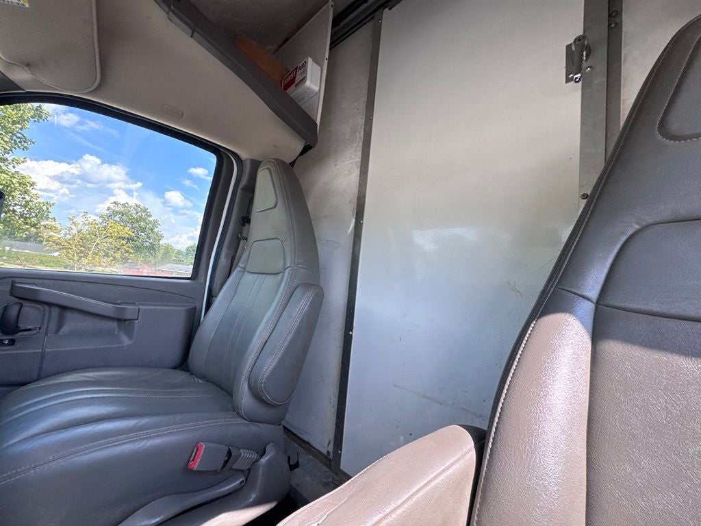 2022 Chevrolet Express Cutaway 3500 NA