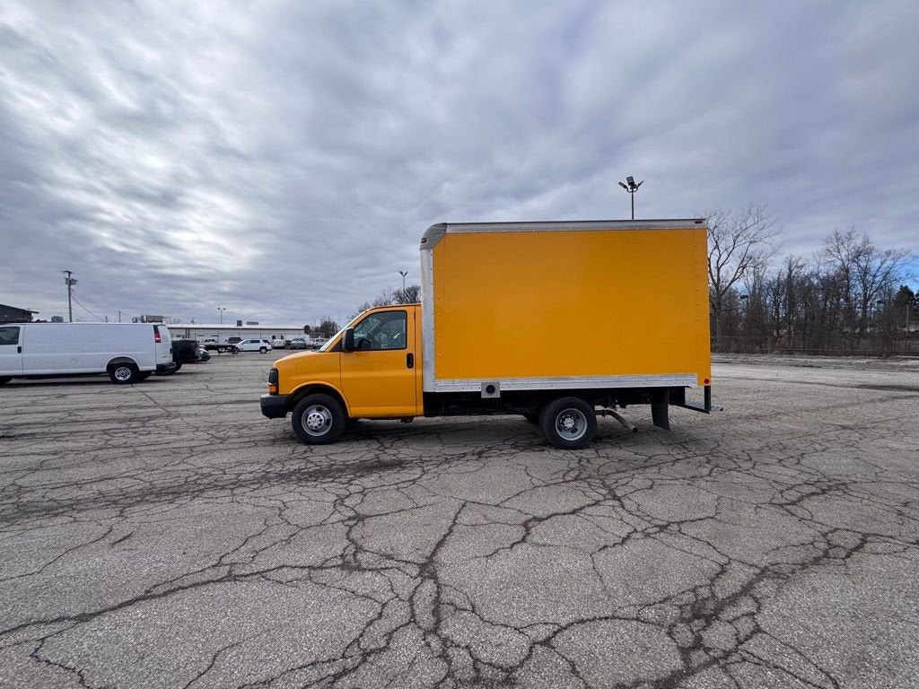 2016 Chevrolet Express Cutaway 3500 NA