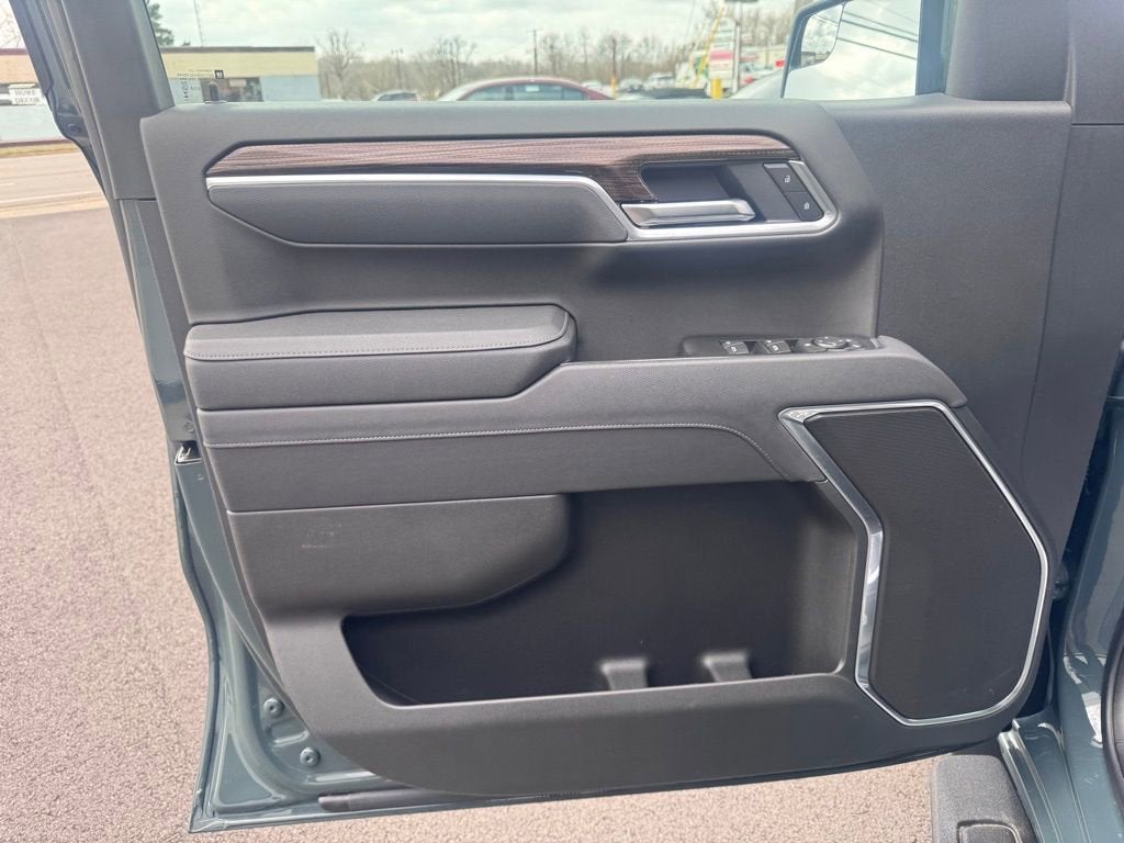 2025 Chevrolet Silverado 1500 LT (2FL)