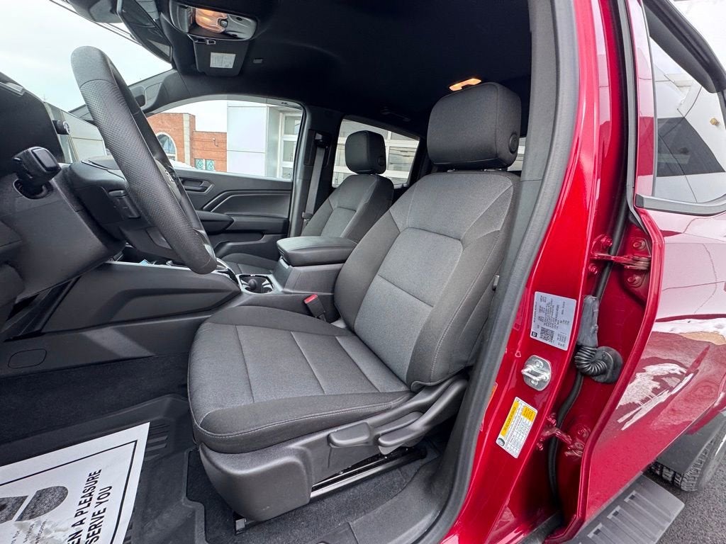 2025 Chevrolet Colorado WT/LT