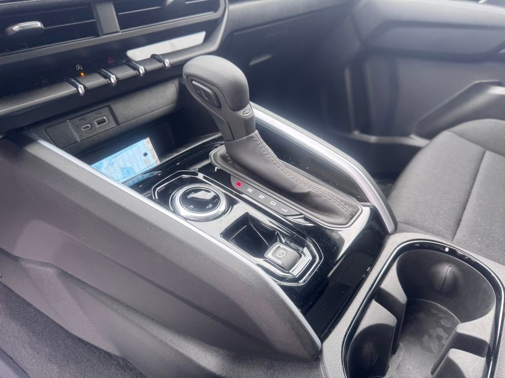 2025 Chevrolet Colorado WT/LT