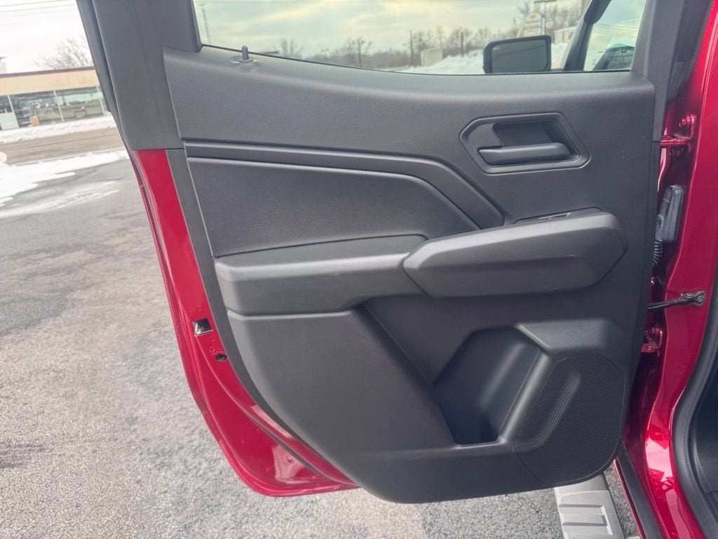 2025 Chevrolet Colorado WT/LT