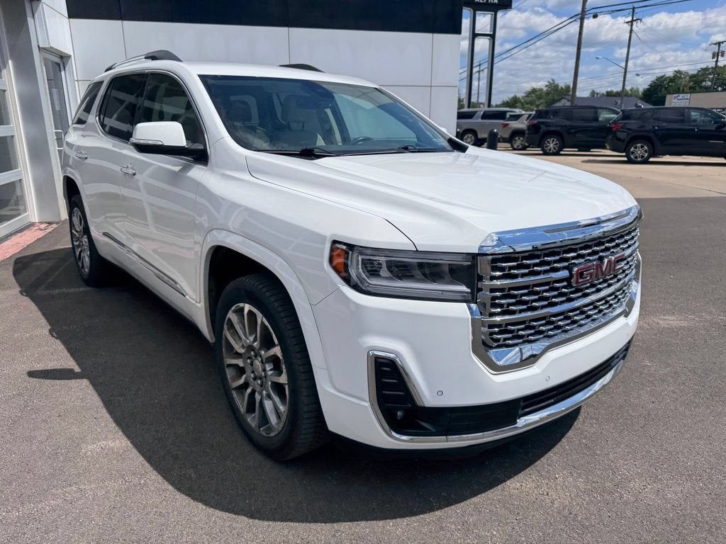2023 GMC Acadia Denali