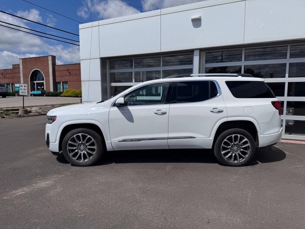 2023 GMC Acadia Denali
