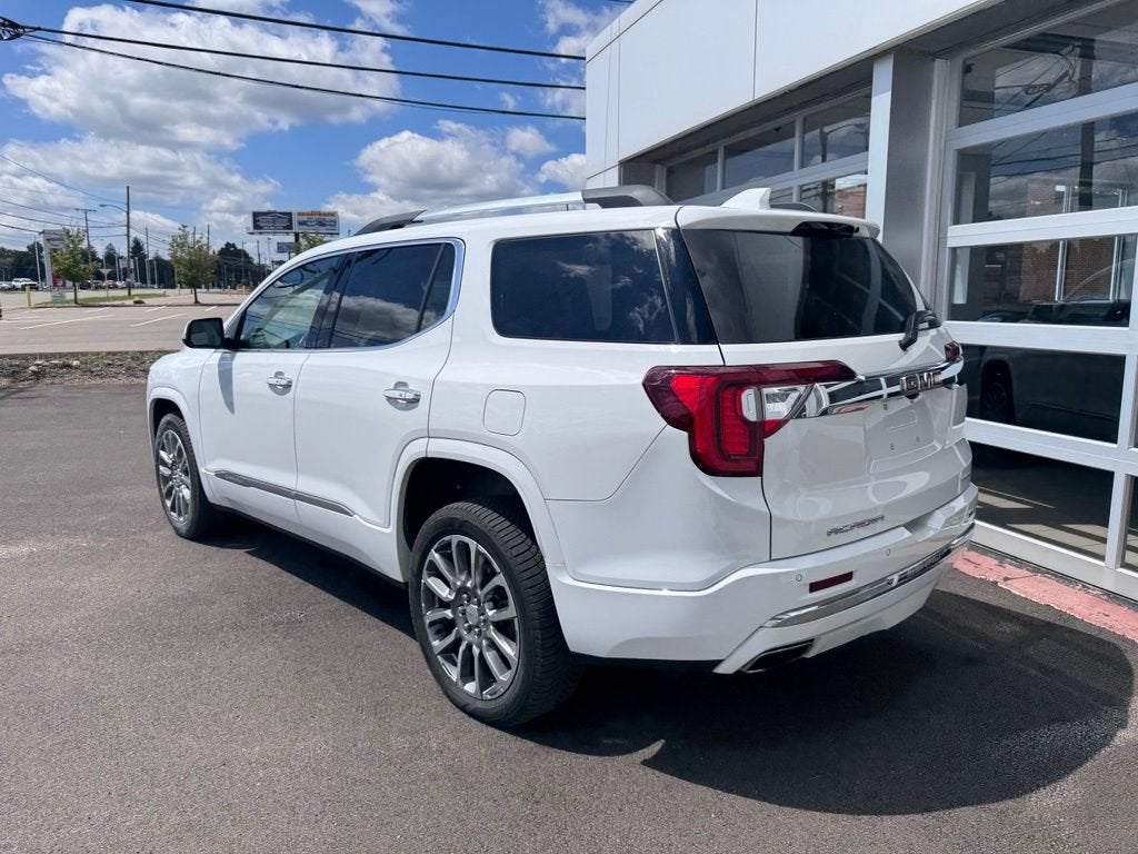 2023 GMC Acadia Denali
