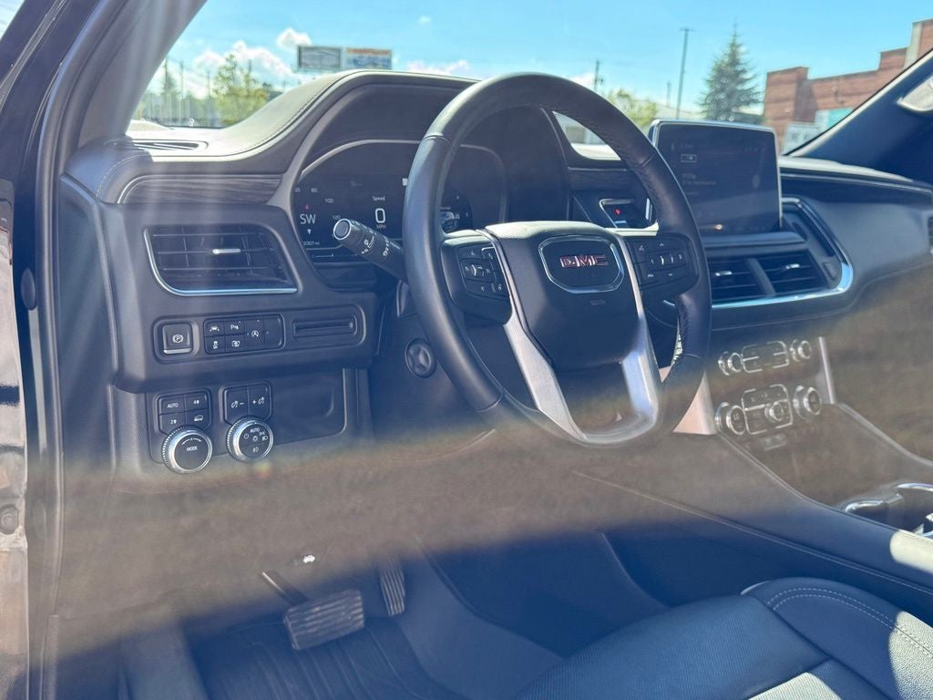 2023 GMC Yukon XL SLT