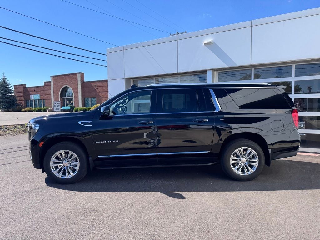 2023 GMC Yukon XL SLT