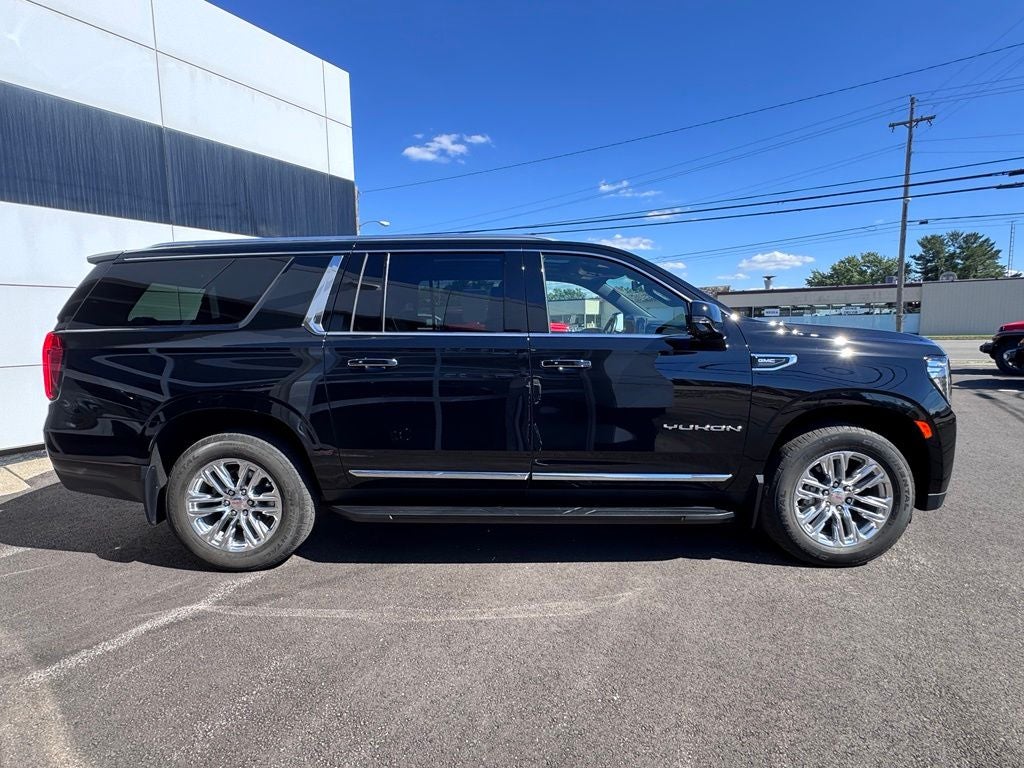 2023 GMC Yukon XL SLT