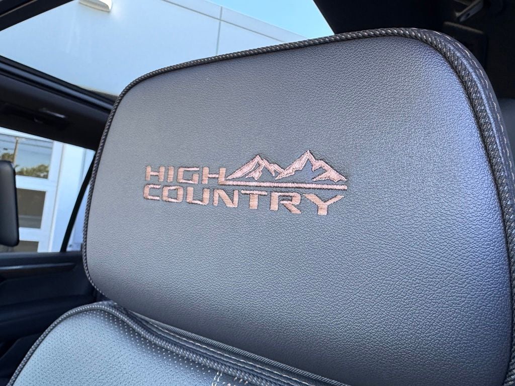 2025 Chevrolet Suburban High Country