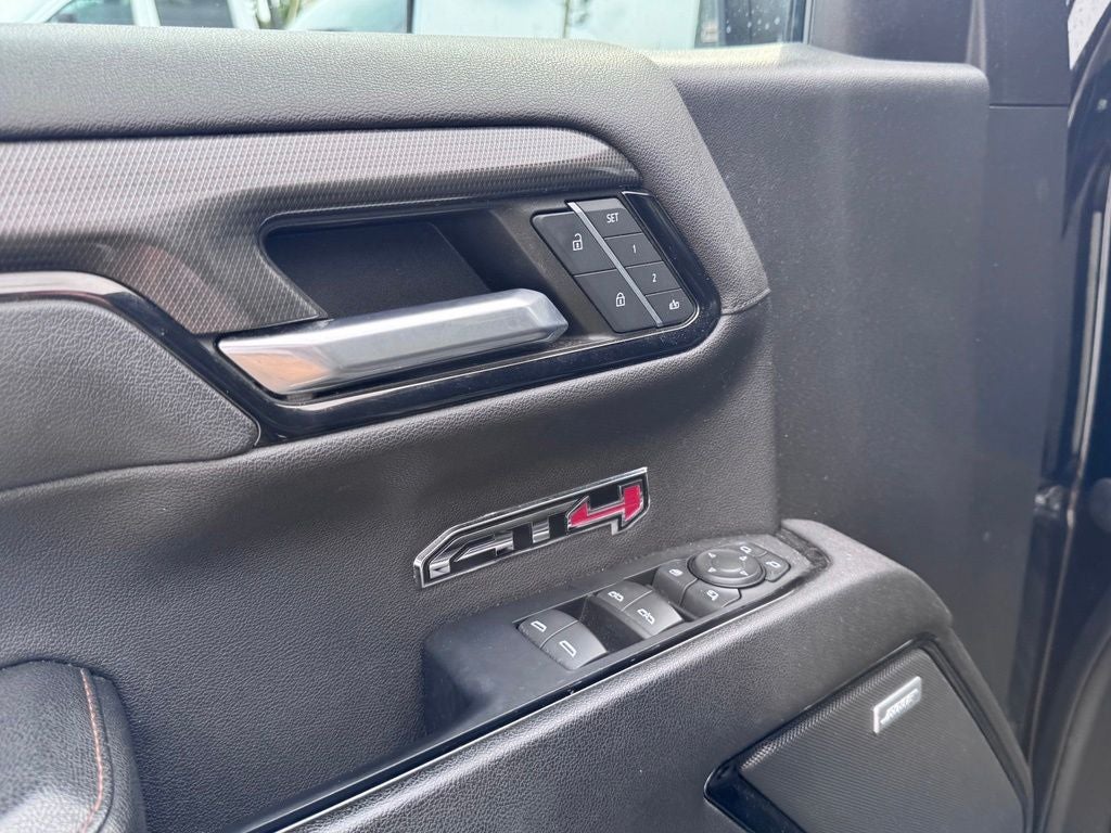 2023 GMC Sierra 1500 AT4