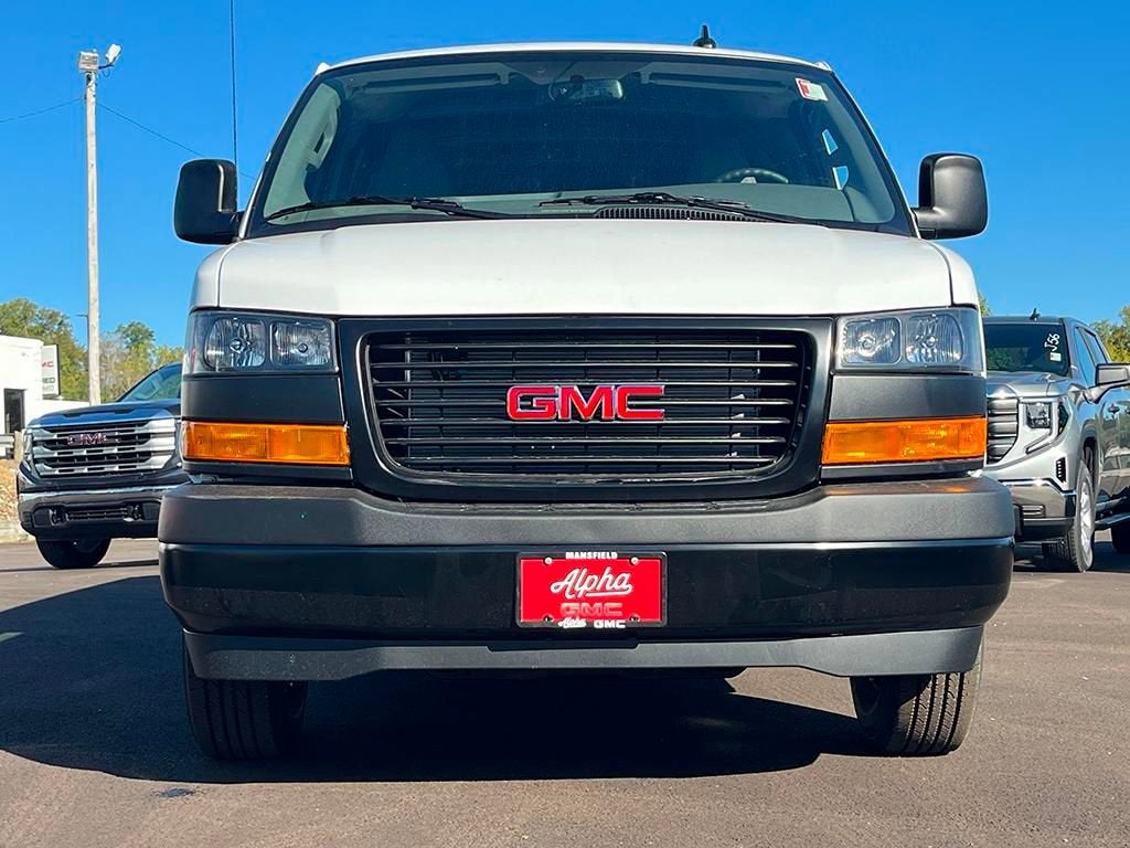 2025 GMC Savana Cargo 3500 Work Van