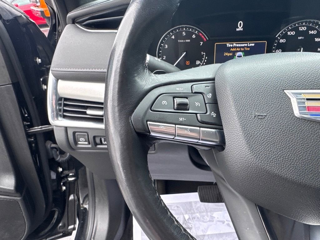 2022 Cadillac XT4 Premium Luxury