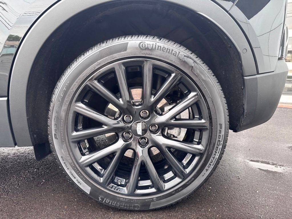 2022 Cadillac XT4 Premium Luxury
