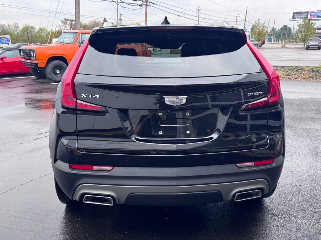 2022 Cadillac XT4 Premium Luxury