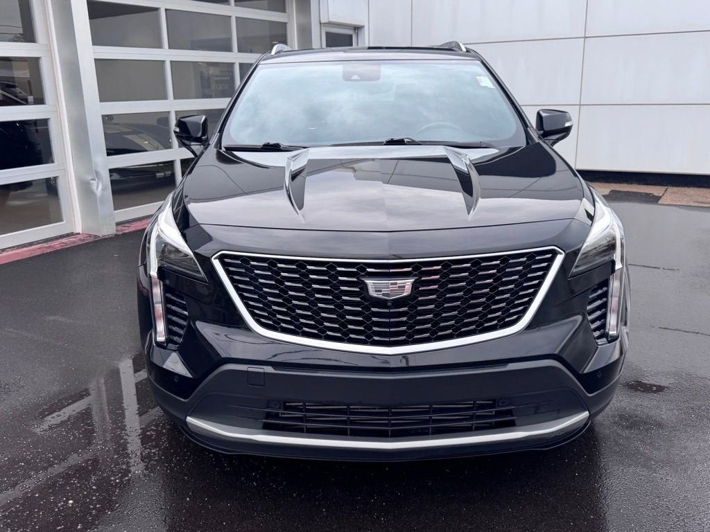 2022 Cadillac XT4 Premium Luxury