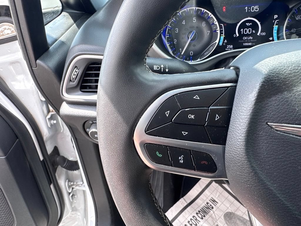 2025 Chrysler Pacifica Select