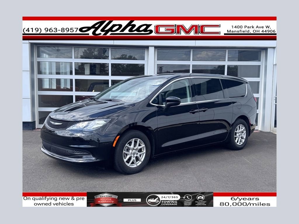 2024 Chrysler Voyager LX's photo