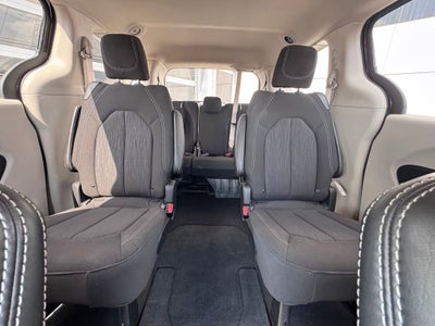 2024 Chrysler Voyager LX