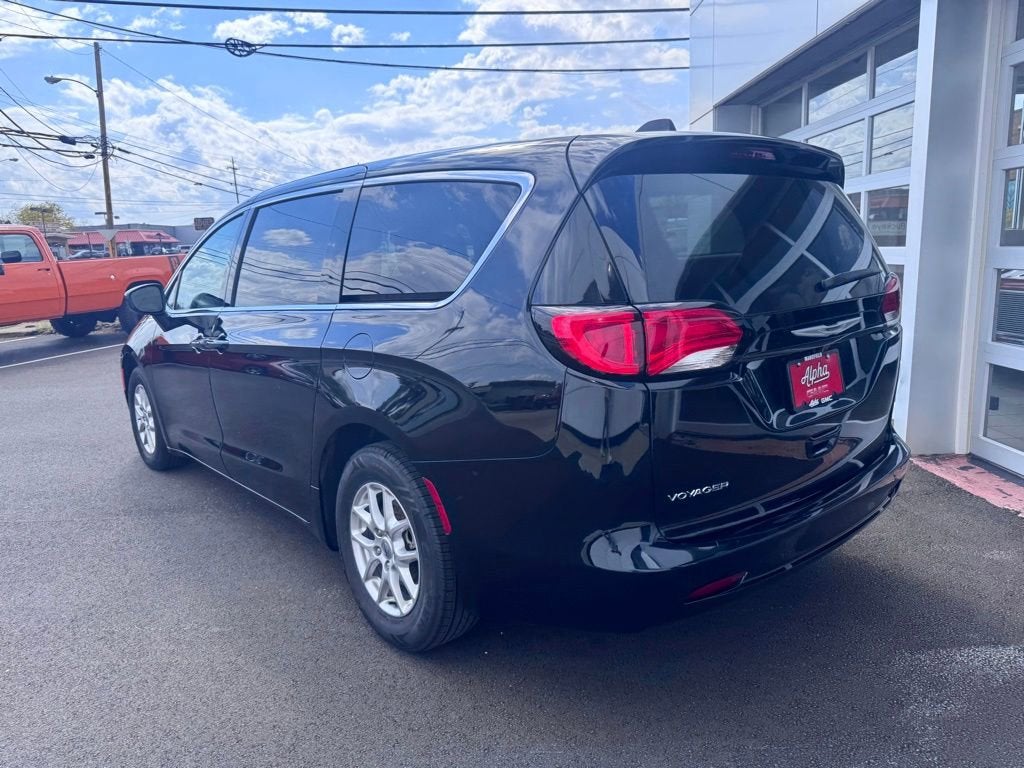 2024 Chrysler Voyager LX