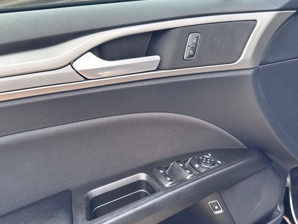 2020 Ford Fusion Hybrid SE