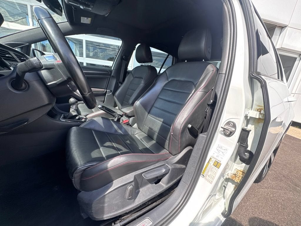 2019 Volkswagen Golf GTI S