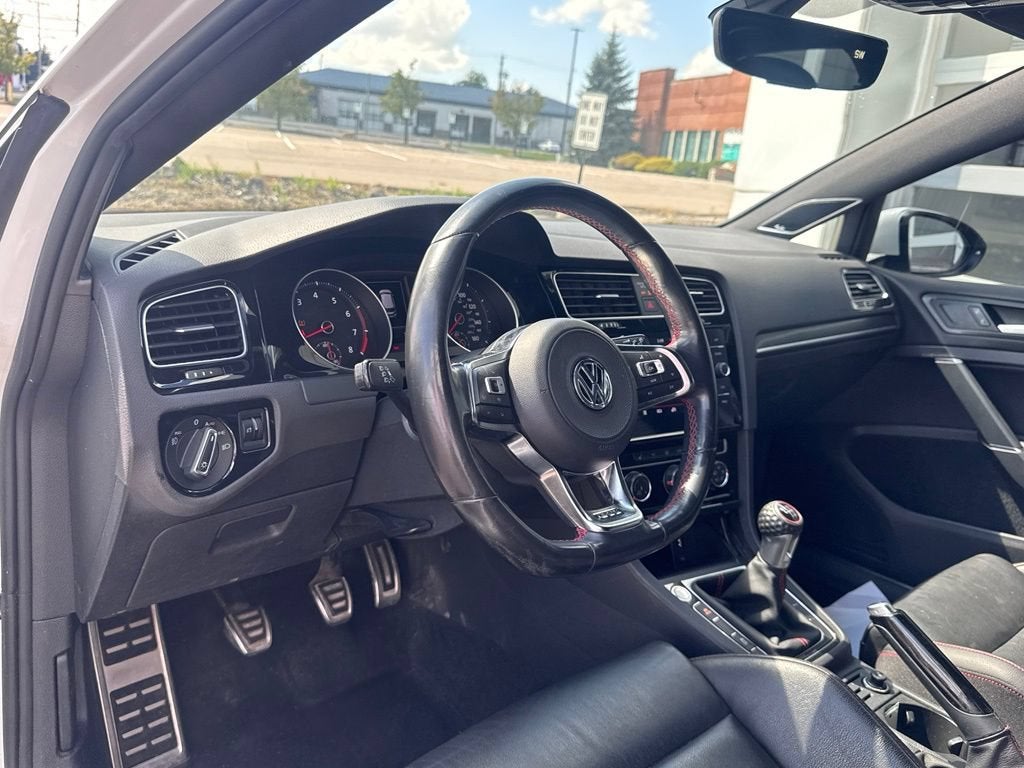 2019 Volkswagen Golf GTI S