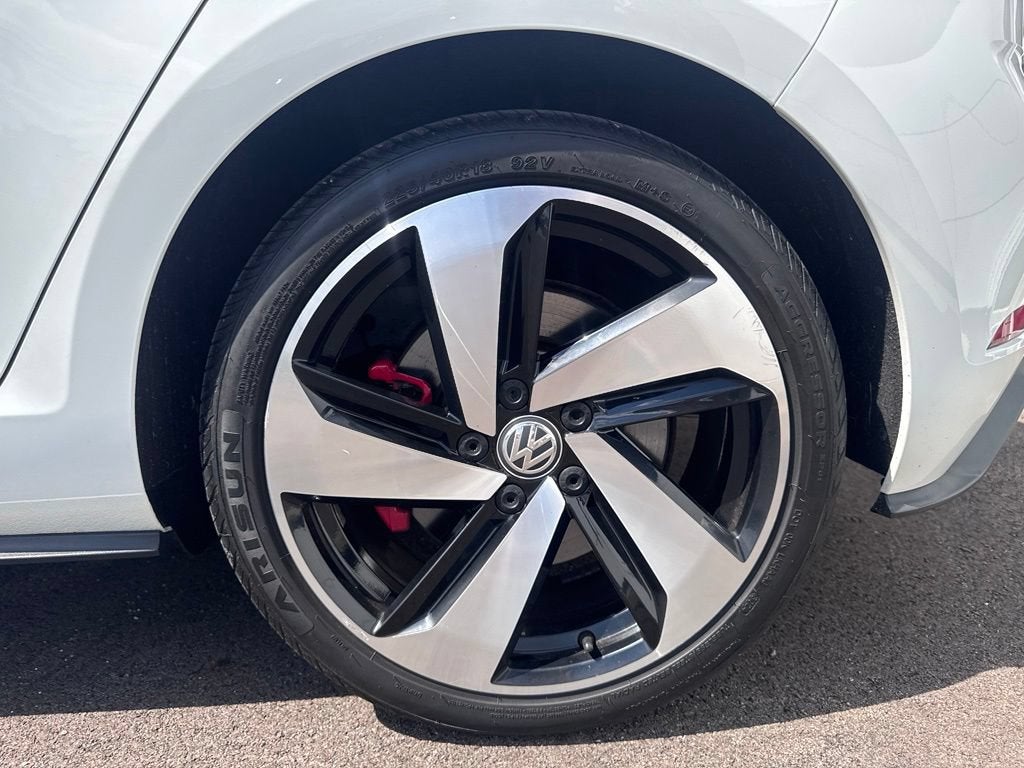 2019 Volkswagen Golf GTI S