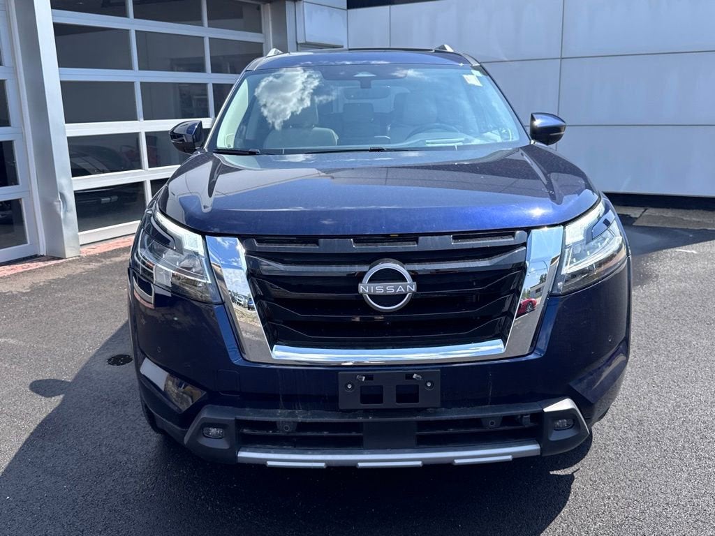 2024 Nissan Pathfinder SL