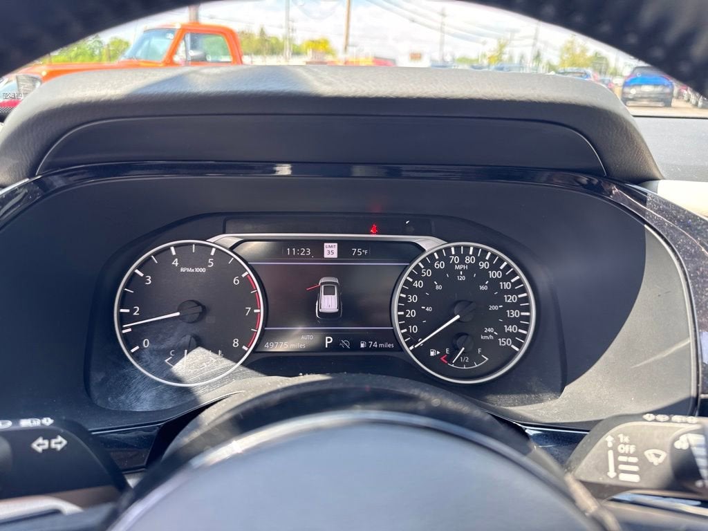 2024 Nissan Pathfinder SL