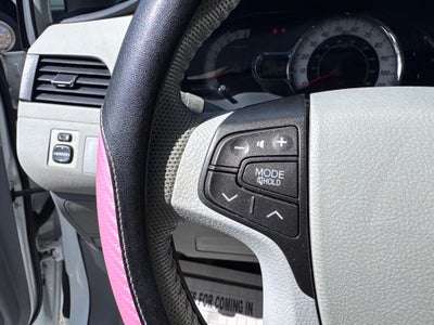 2012 Toyota Sienna SE 8 Passenger