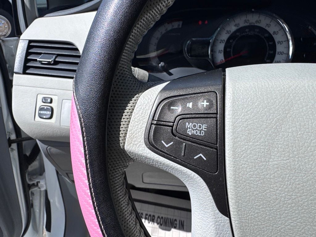 2012 Toyota Sienna SE 8 Passenger