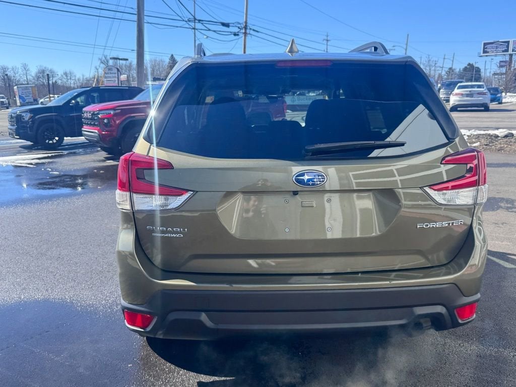 2022 Subaru Forester Premium