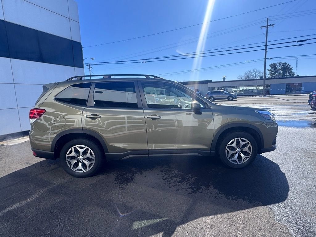 2022 Subaru Forester Premium