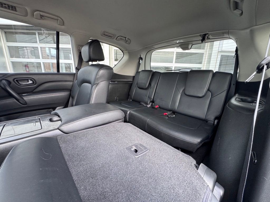 2024 INFINITI QX80 LUXE