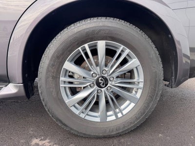 2024 INFINITI QX80 LUXE