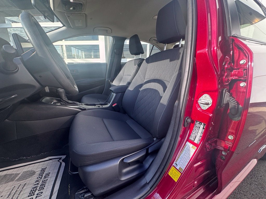 2025 Toyota Corolla Hybrid LE